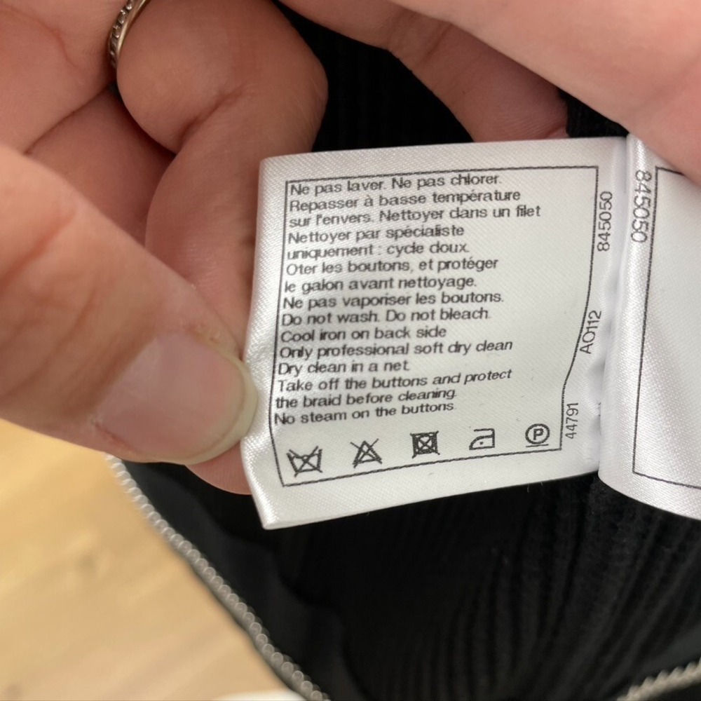 Chanel Waffle Knit Jacket Womens 40 8 Black Button Old Money Luxury Designer - Picture 15 of 16